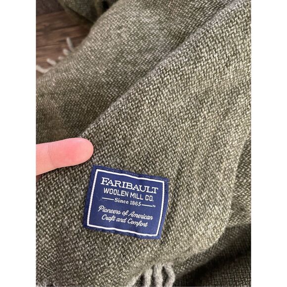 Faribault Woolen Mill Co. 100% Virgin Wool Throw Blanket Fringe Stadium - Picture 6 of 6